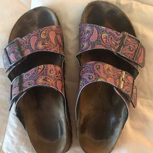 Birkenstock 39N - RARE, D/C Pink Paisely